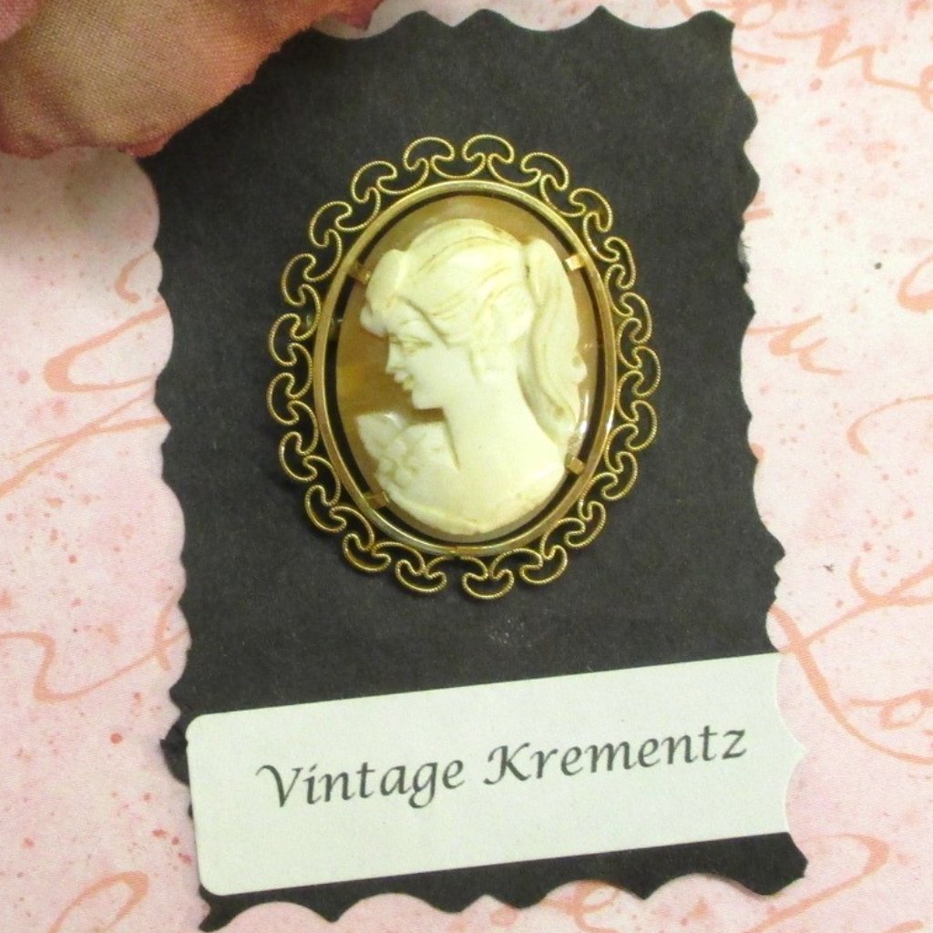 Krementz Shell Cameo 14k Gold Plate Scroll Brooch Vintage Hand Carved Cameo Pin 55$